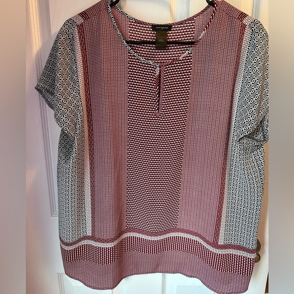 Ann Taylor Women’s top Size Large - Picture 1 of 4